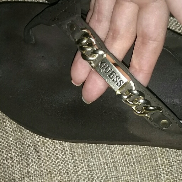 Guess Bundle:Tee shirt and Flip Flops - Picture 2 of 6